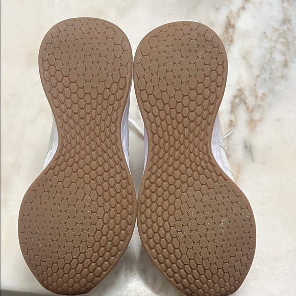 New Balance Women's White and Rose Sneakers - Picture 3 of 3